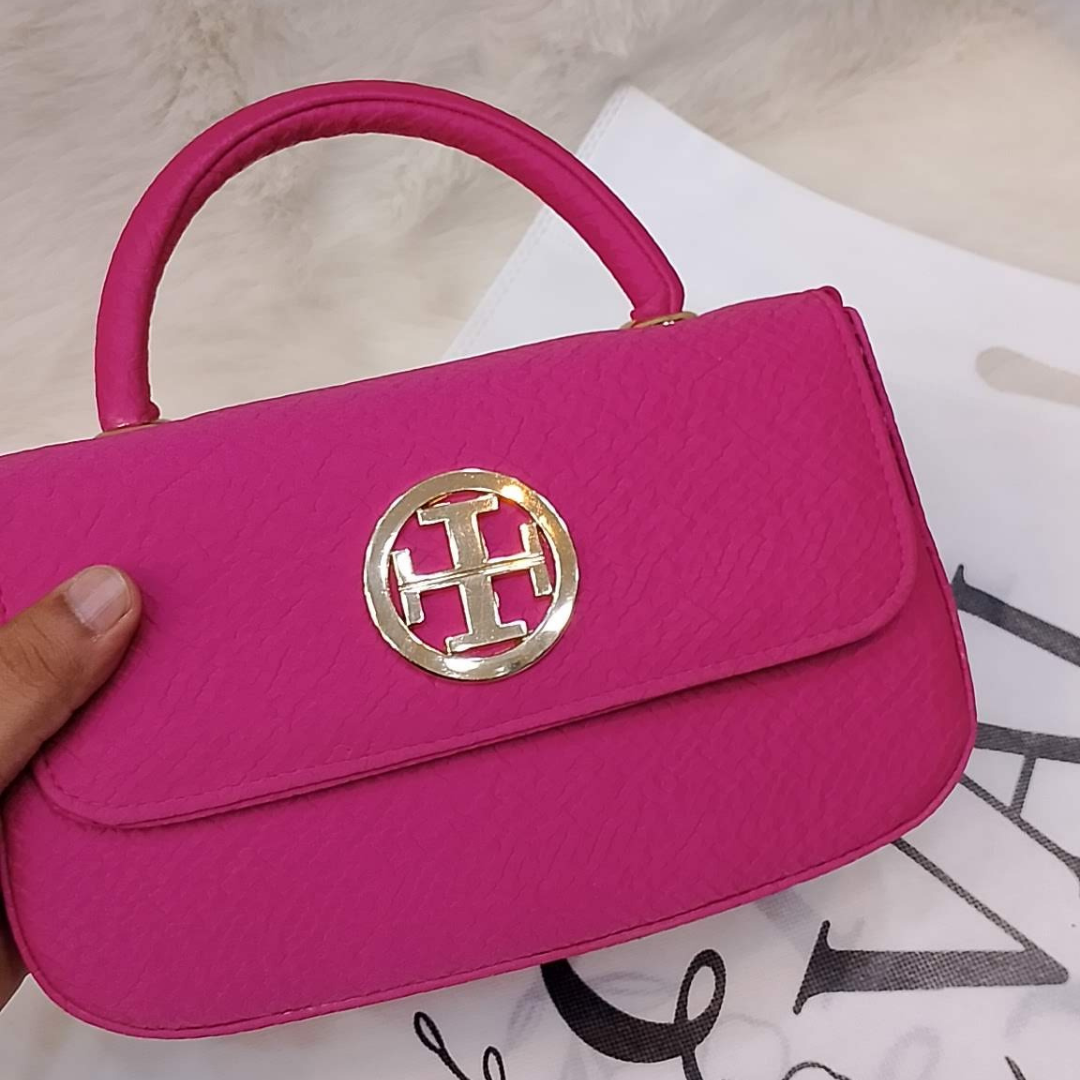 Eval Torry – Hot Pink