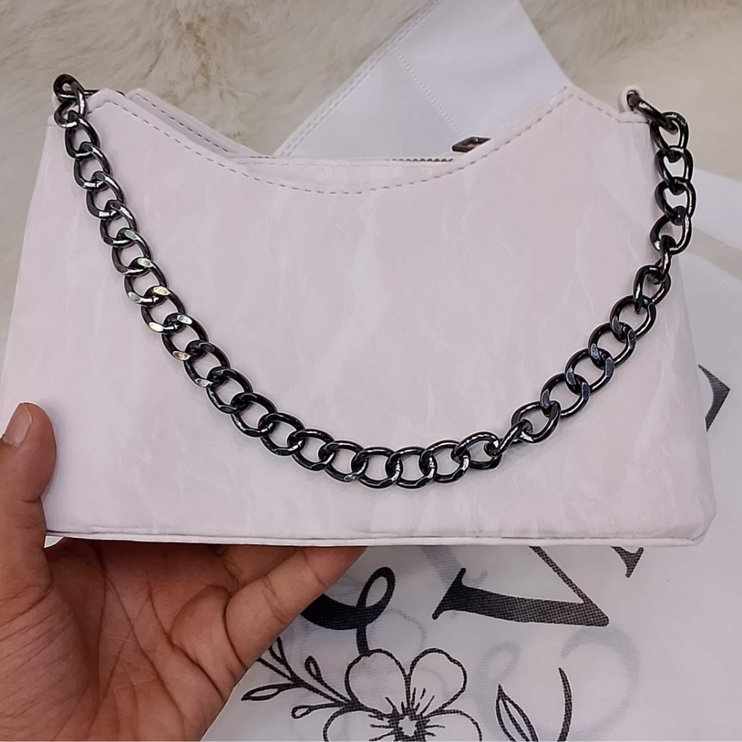 Eval ChainMuse –Blush White