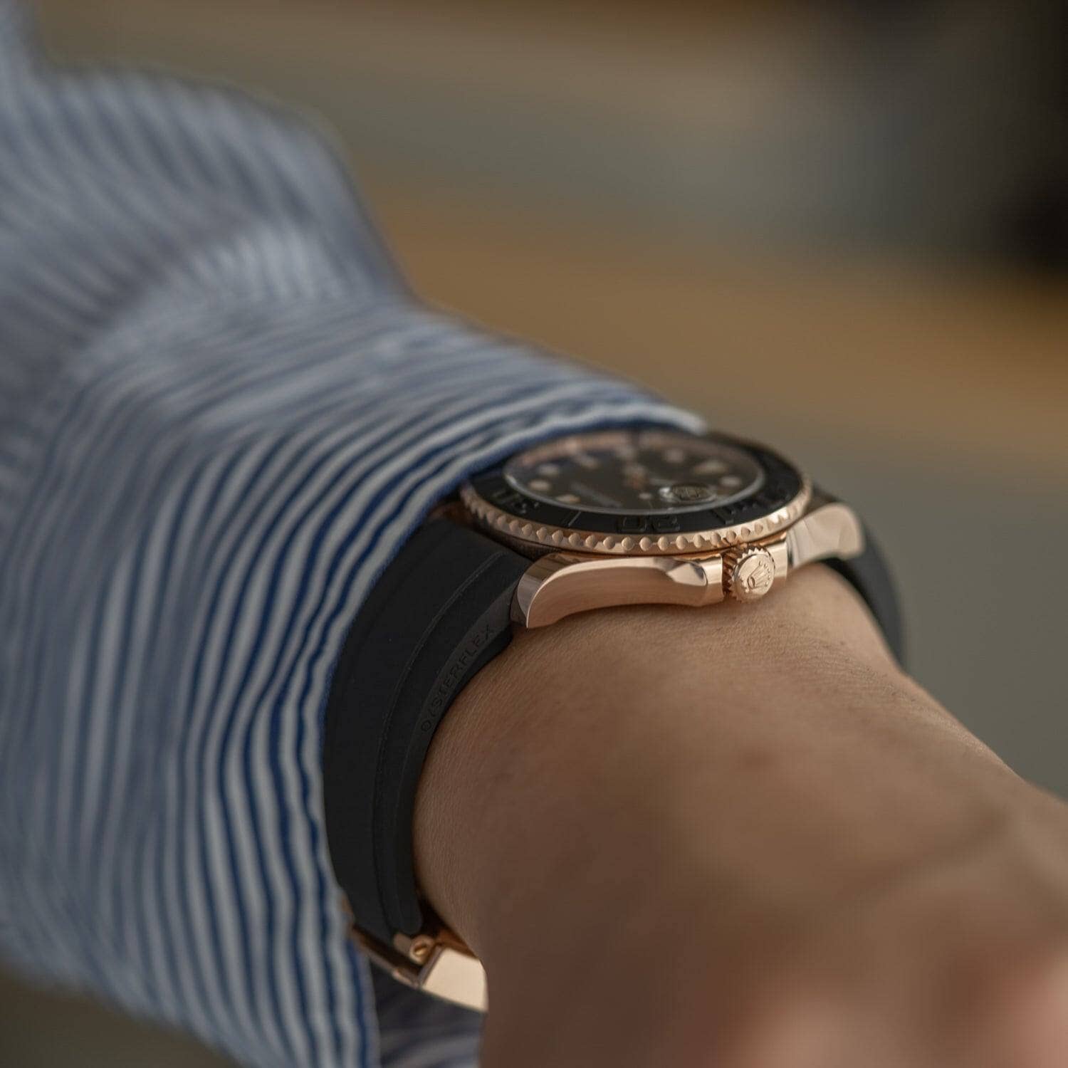 Movement rose  Golden Men Watch
