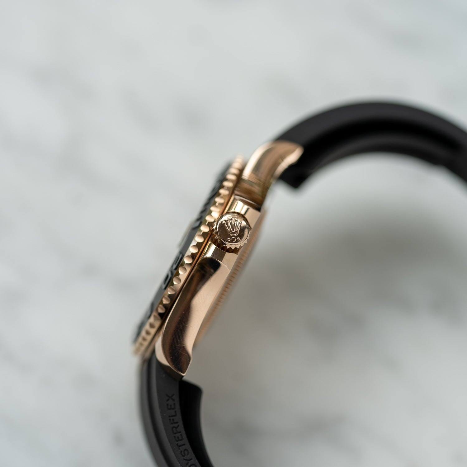 Movement rose  Golden Men Watch