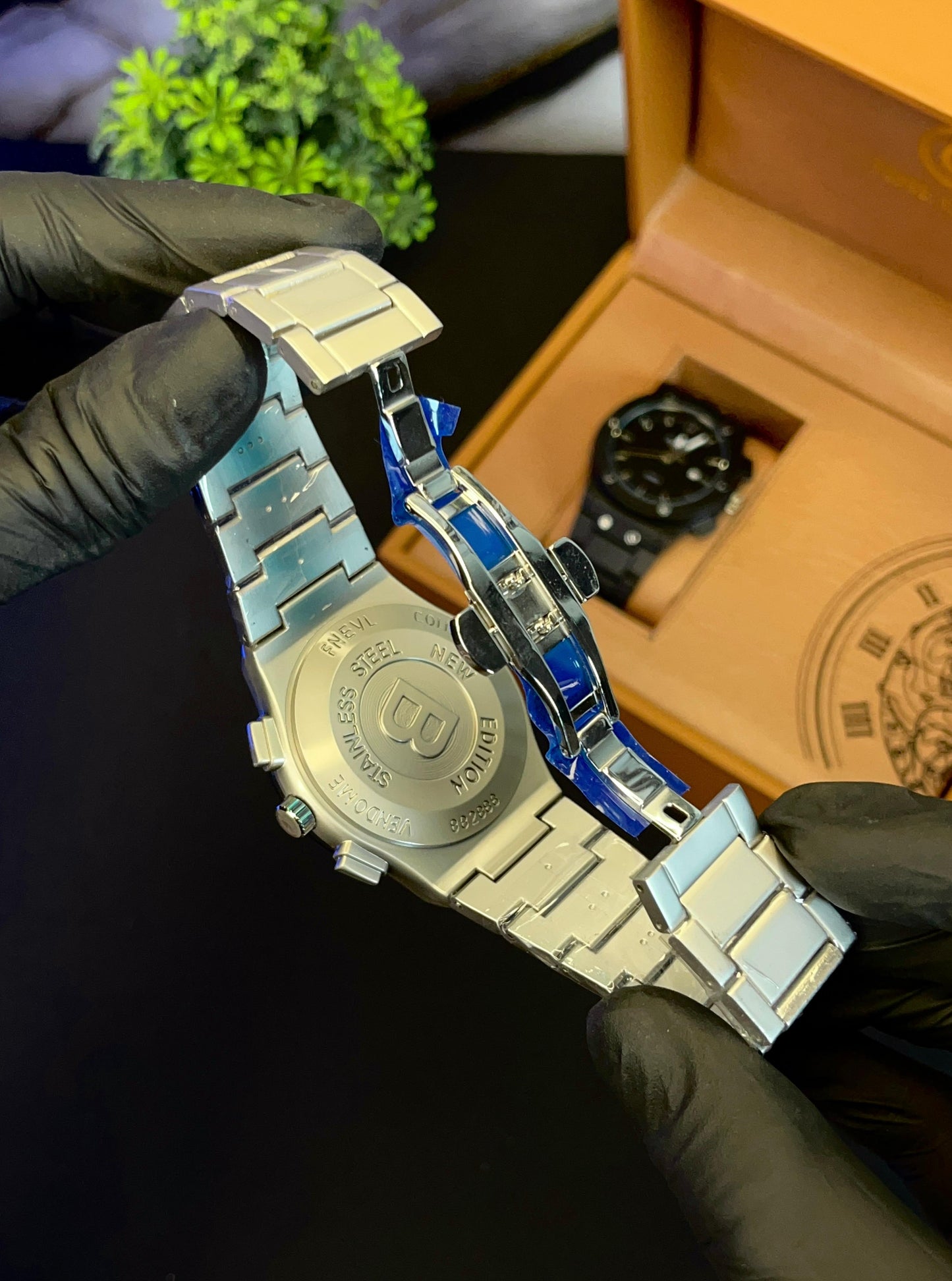 HB Premium Quartz Steel Watch - D1