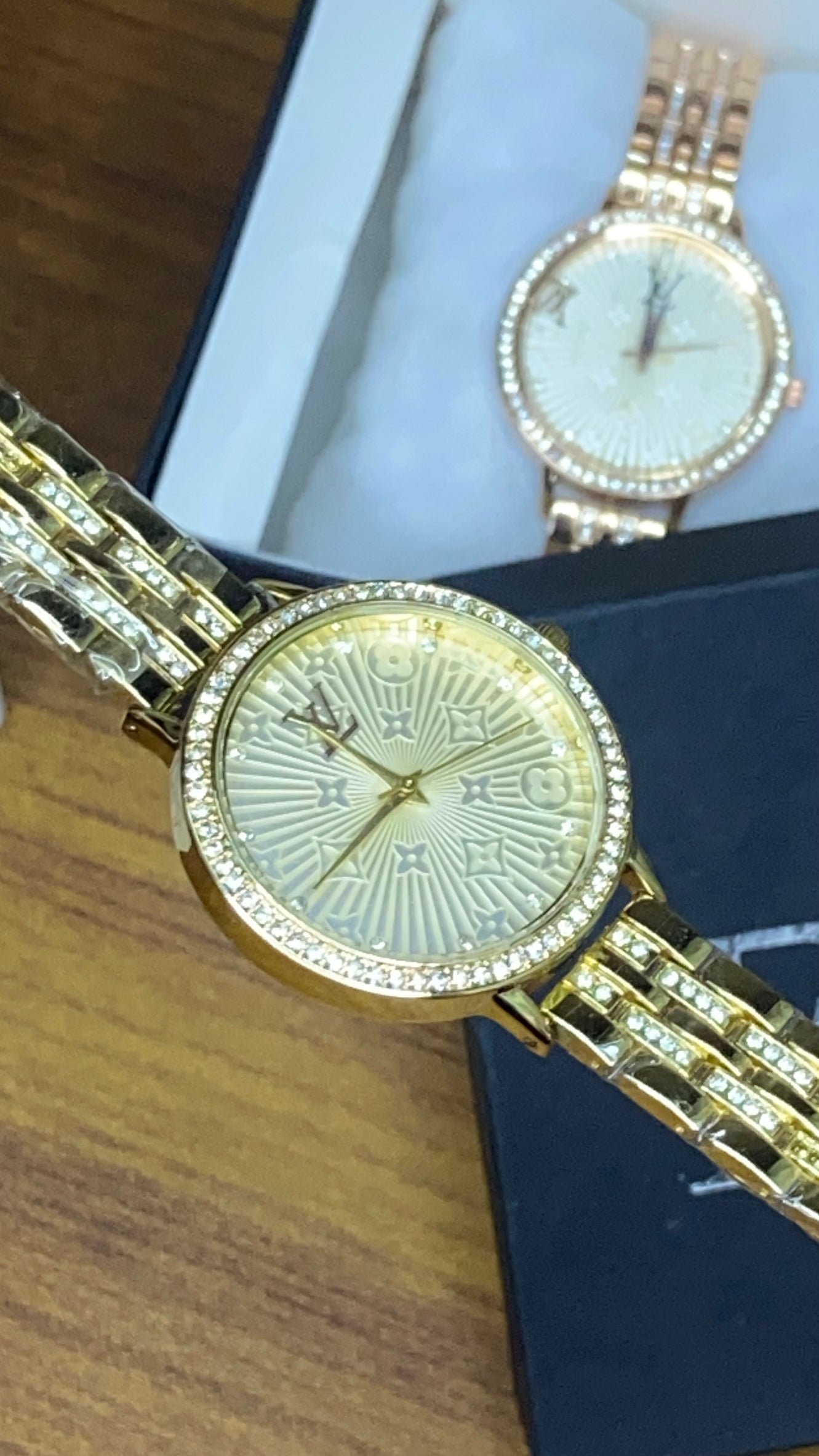 woman stone model  demanding article