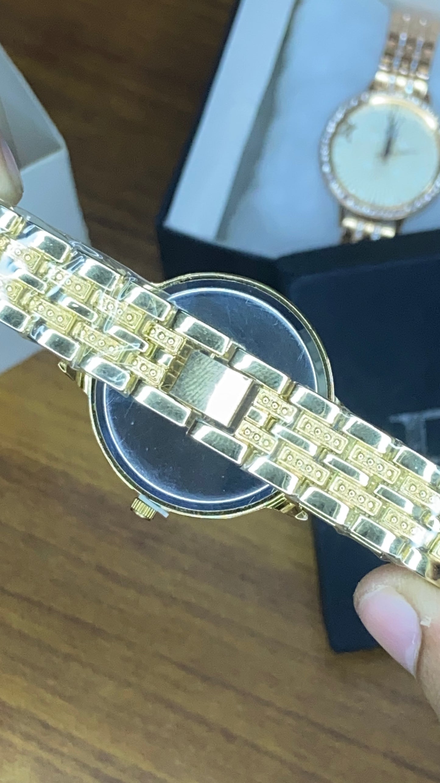 woman stone model  demanding article