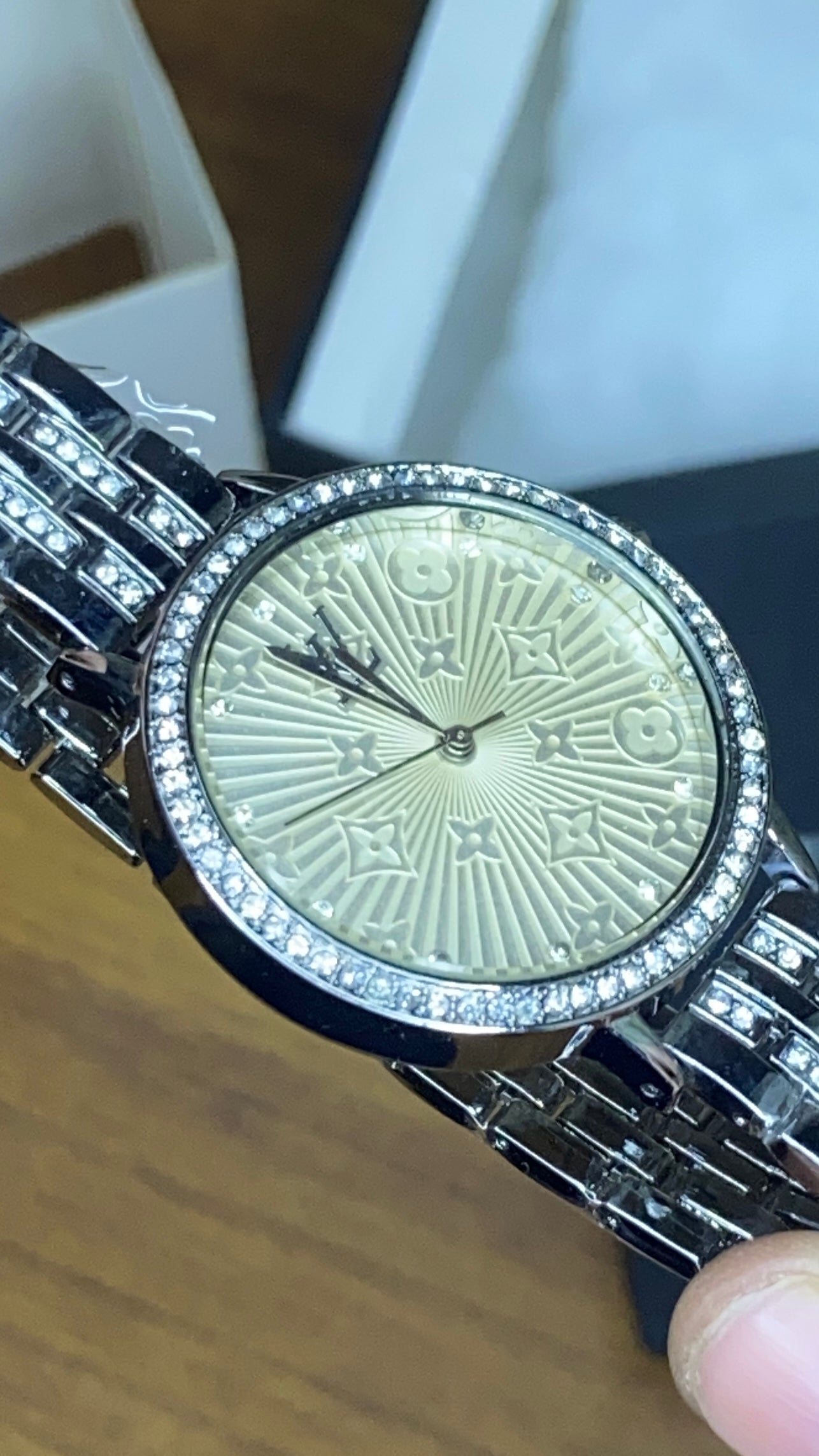 woman stone model  demanding article